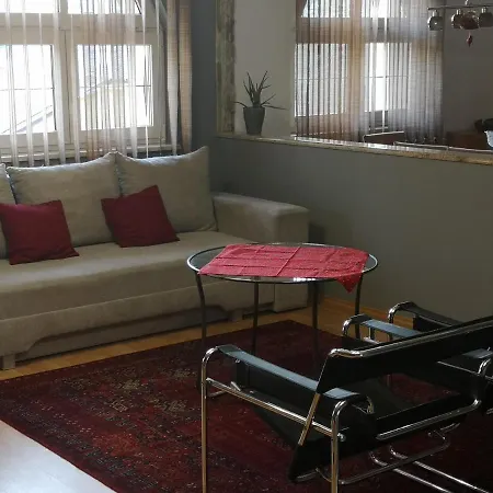 Hotello Apartmanhaz Es Panzio Apartament *