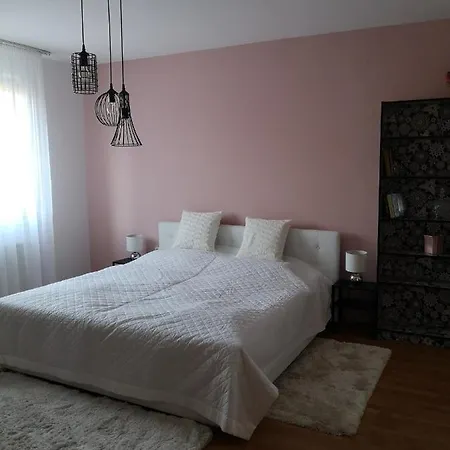 Apartment Hotello Apartmanhaz Es Panzio