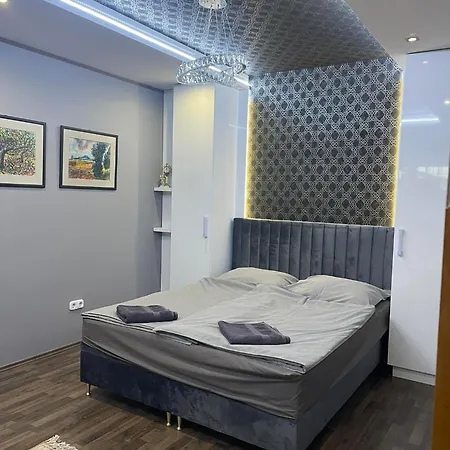 Apartment Hotello Apartmanhaz Es Panzio Zalaegerszeg