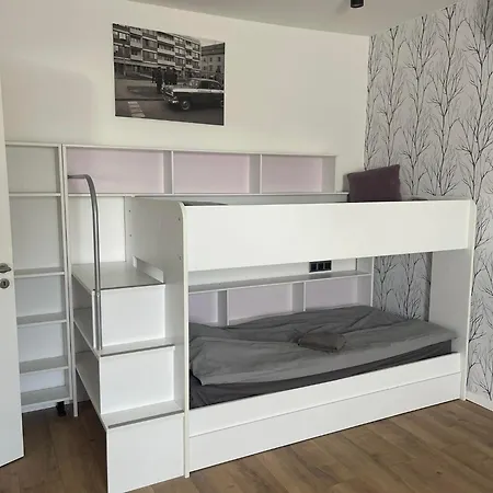 Hotello Apartmanhaz Es Panzio *