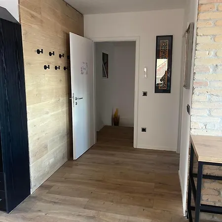 Apartment Hotello Apartmanhaz Es Panzio Zalaegerszeg